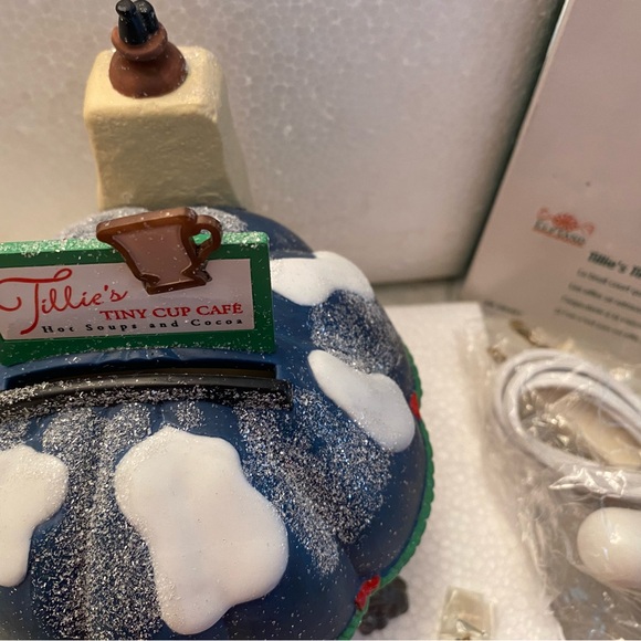 Dept 56 TILLIE'S TINY CUP CAFE 1998 North Pole Series Light & Box- Unused - Picture 6 of 10